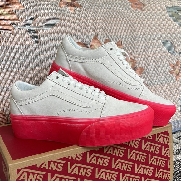 Vans WMNS Old Skool Stacked 
Suede Blanc De Blanc/Pink
VN0A7Q5MCCS
Platforms - Picture 6 of 16